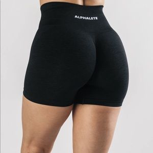 ALPHALETE 🐺 amplify black magic size M